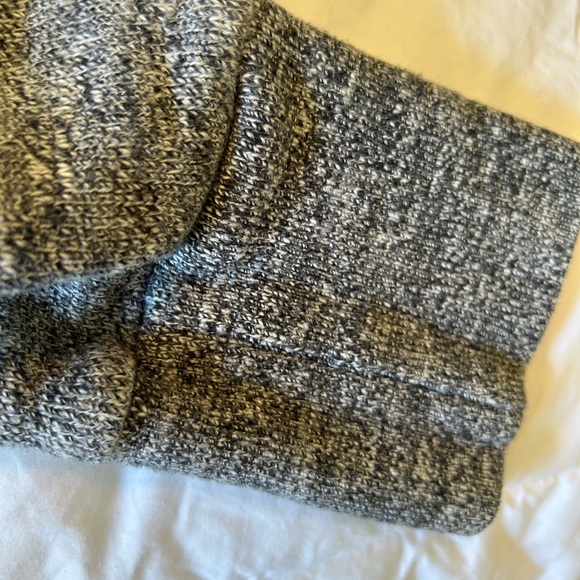 J Crew Heavyweight Turtleneck sweatshirt Size M - Picture 11 of 11